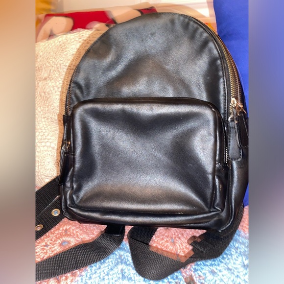 Forever 21 - Picture 3 of 8